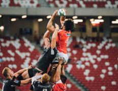 包含生死战世乒赛前瞻：王曼昱伤情更新，皇家马德里冲击逆转纪录的词条